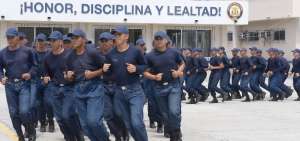 El trote es una de las actividades que realizan en grupo durante las clases en la EFOT.