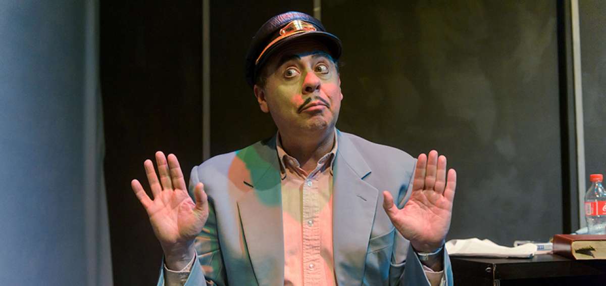 "Siempre pongo mi toque personal  y de buen humor a las notas"