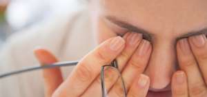 &iquest;C&oacute;mo proteger tus ojos ante los dispositivos electr&oacute;nicos durante la cuarentena?