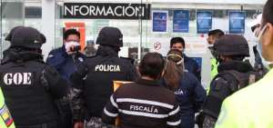 Fiscal&iacute;a allana dependencias p&uacute;blicas en Quito y Cuenca