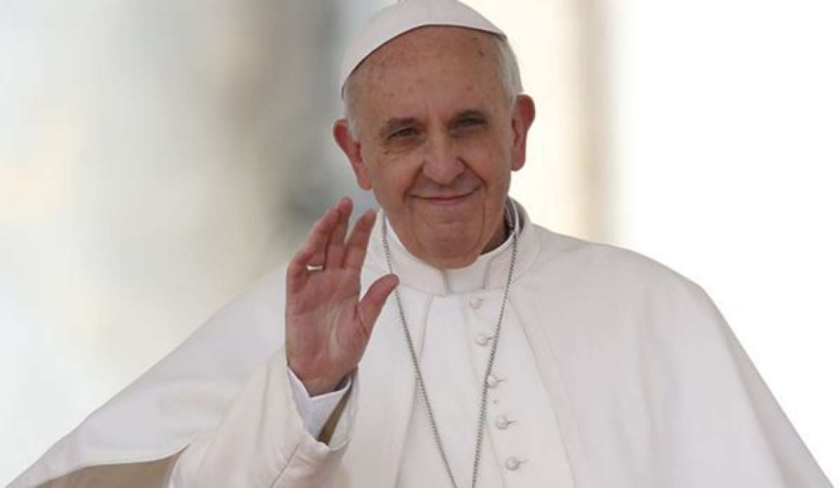 El papa viaj&oacute; el domingo a Tur&iacute;n para rezar ante el Santo Sudario y celebrar una misa en la catedral de la capital del Piamonte. Foto: Agencia AFP