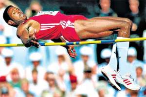 Javier Sotomayor particip&oacute; en cinco mundiales de atletismo y se retir&oacute; en 2001. Foto: Internet