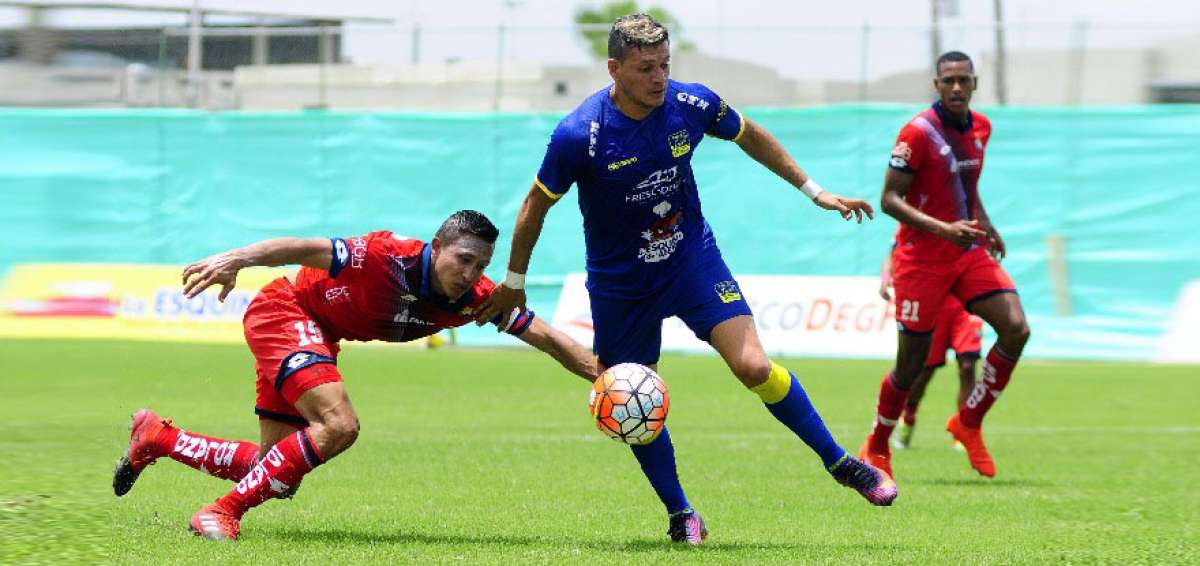 El delantero manabita Carlos Garc&eacute;s sum&oacute; su cuarto tanto en lo que va del campeonato nacional.