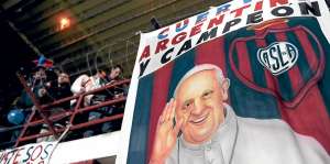 Una de las im&aacute;genes que se observaron en las gradas del estadio de San Lorenzo el mi&eacute;rcoles pasado. Foto: AFP.