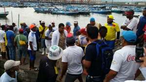 Los asaltantes dejaron a los heridos en una lancha a la deriva. Otros pescadores los rescataron hoy. Foto: Cortes&iacute;a