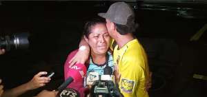 Los familiares recibieron a los hinchas heridos en Per&uacute; en la estaci&oacute;n de Aeropolicial, en Guayaquil.