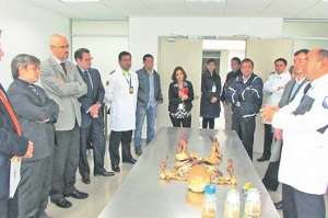 Los delegados de las Naciones Unidas visitaron el Laboratorio de Criminal&iacute;stica de la Polic&iacute;a Nacional, el viernes pasado. Foto: Cortes&iacute;a