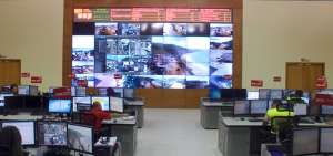 En las salas de monitoreo laboran 75 operadores 24/7. Desde ah&iacute; se coordinan las atenciones.