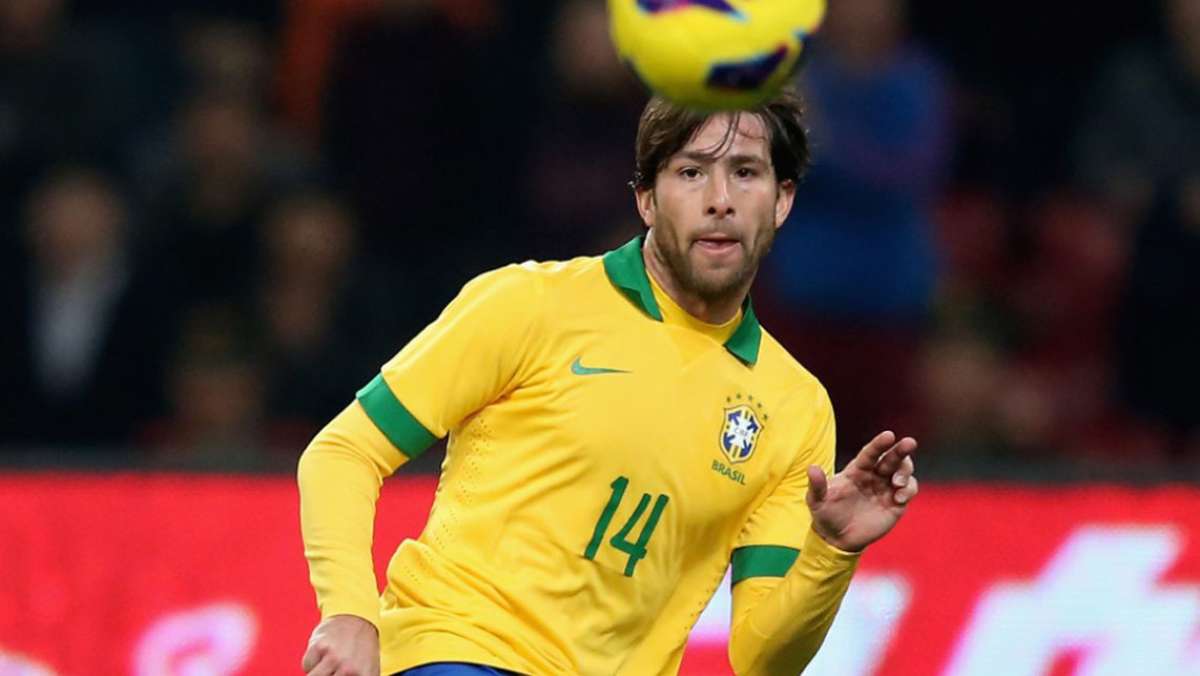 El brasile&ntilde;o del Par&iacute;s SG Maxwell anuncia que deja la Sele&ccedil;ao