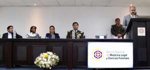 La fiscal Diana Salazar (izq.), la ministra del Interior, Mar&iacute;a Paula Romo (azul); y el comandante de la Polic&iacute;a, Nelson Villegas, presidieron el evento.
