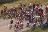 Caída masiva en el Tour de Francia Femenino causó el retiro de famosa ciclista