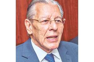 Fiscal&iacute;a indaga denuncia contra Cl&eacute;ver Jim&eacute;nez y Emilio Palacio
