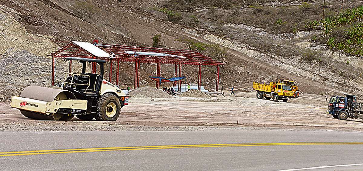 El Ministerio de Transporte y Obras P&uacute;blicas realiz&oacute; el trabajo de reparaci&oacute;n de la carretera Cuenca-Pasaje a un costo de $ 38 millones. 