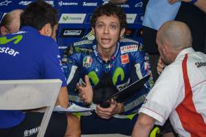 Rossi empuj&oacute; deliberadamente a M&aacute;rquez, juzga el vicepresidente de Honda