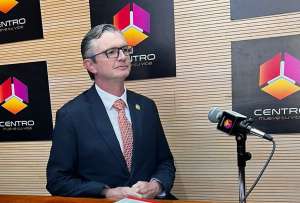 El ministro de Economía, Juan Carlos Vega, dio detalles sobre cómo terminará el año el país en materia económica.