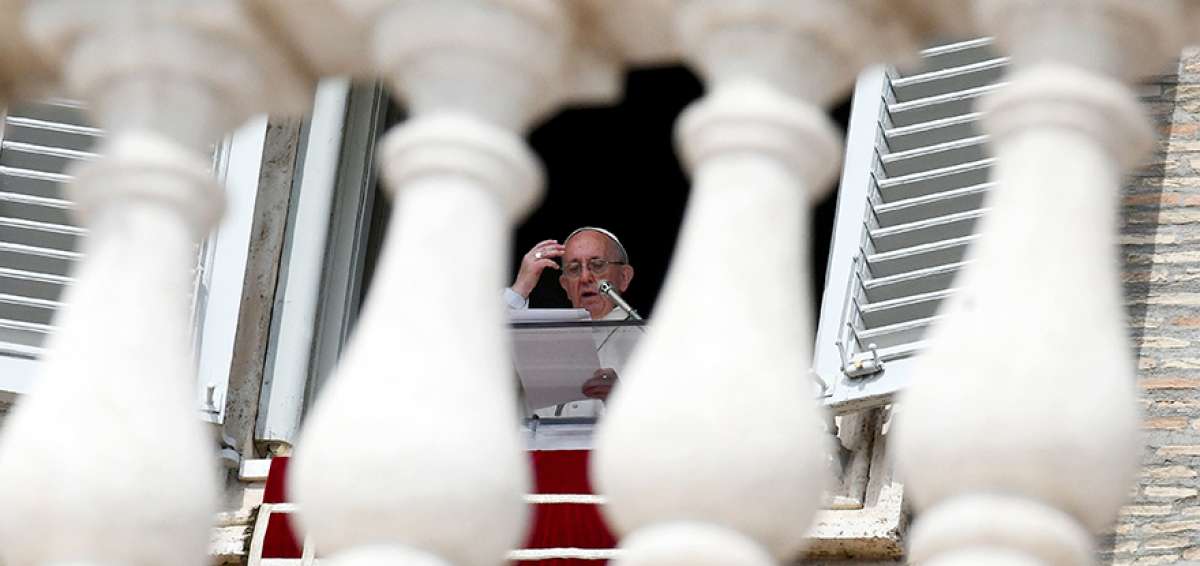 El papa Francisco, tildado en la misiva de &ldquo;modernista&rdquo; y de elogiar a Mart&iacute;n Lutero en una carta, mantiene un elocuente silencio.