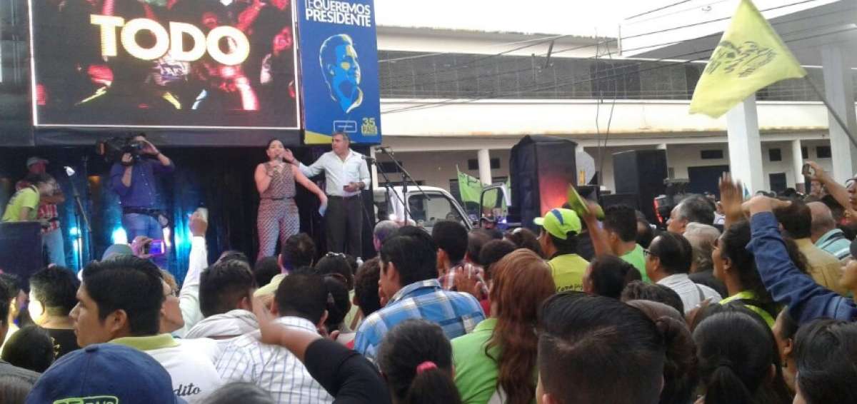La Direcci&oacute;n Provincial de PAIS en Guayas celebr&oacute; el triunfo de Len&iacute;n con sus simpatizantes
