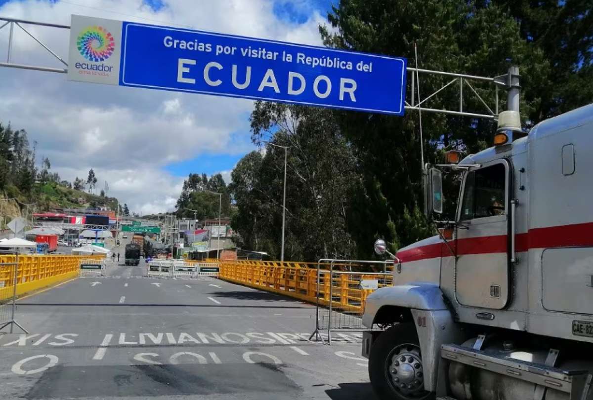 Colombia propuso una reuni&oacute;n binacional con Ecuador