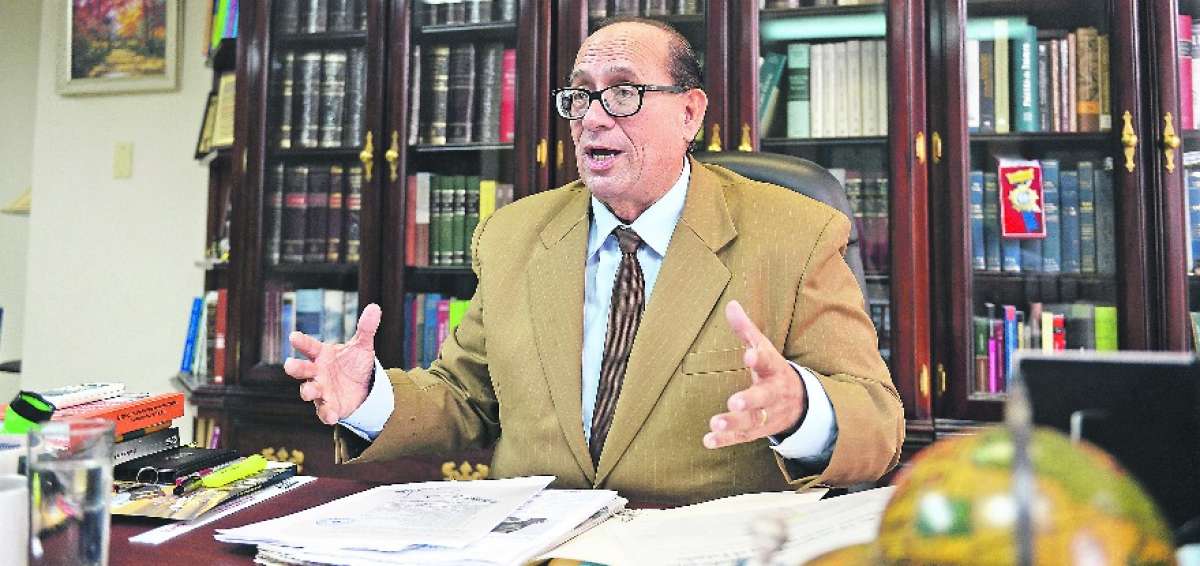"El plan de gobierno de Guillermo Lasso est&aacute; pulverizado por los compromisos adquiridos"