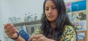 Andrea Lema: &ldquo;Este proyecto naci&oacute; como una respuesta a la frustraci&oacute;n de ver sitios pr&iacute;stinos como las Gal&aacute;pagos que est&aacute;n contaminadas por materiales humanos desechables&rdquo;.