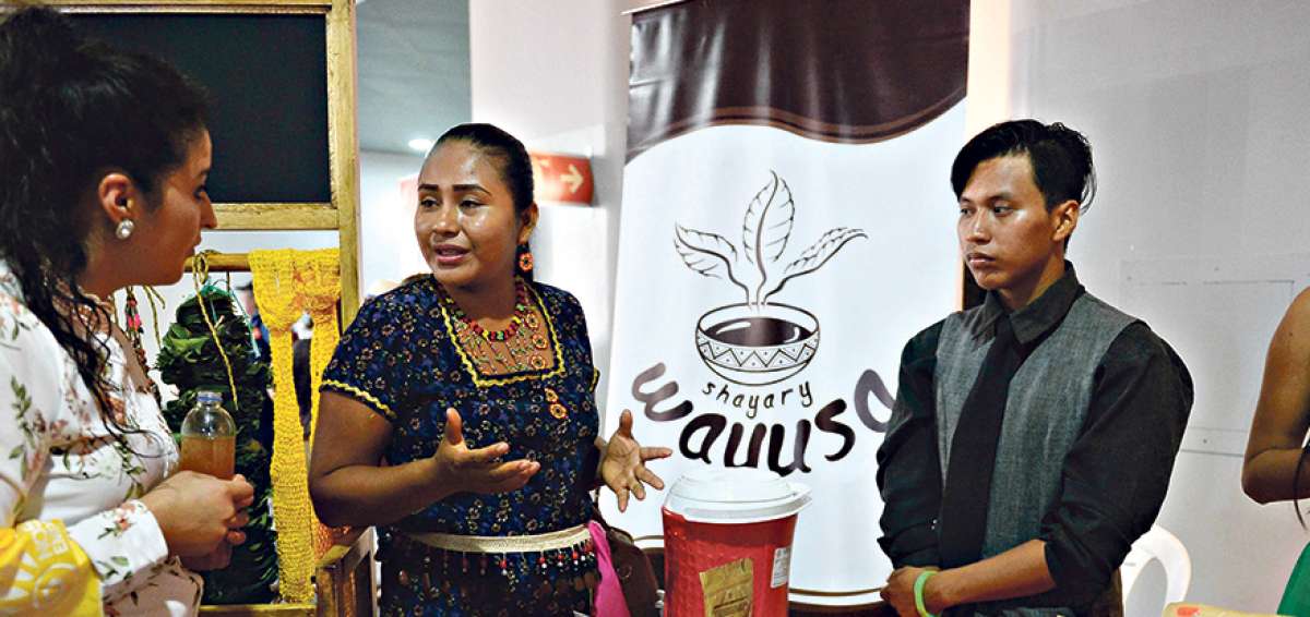 Ver&oacute;nica Grefa, una emprendedora que estaba desempleada, gener&oacute; su propio trabajo haciendo productos con guayusa, kombucha y cacao blanco. 