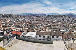Las caracter&iacute;sticas de la zona colonial quite&ntilde;a y su constante promoci&oacute;n la han convertido en uno de los s&iacute;mbolos tur&iacute;sticos del pa&iacute;s y en el &aacute;rea m&aacute;s visitada del Distrito Metropolitano capitalino. Foto: archivo El Tel&eacute;grafo