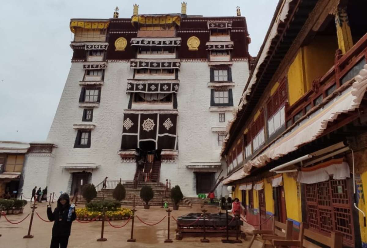 El Palacio de Potala tiene templos en donde vivió el Dalai Lama. 