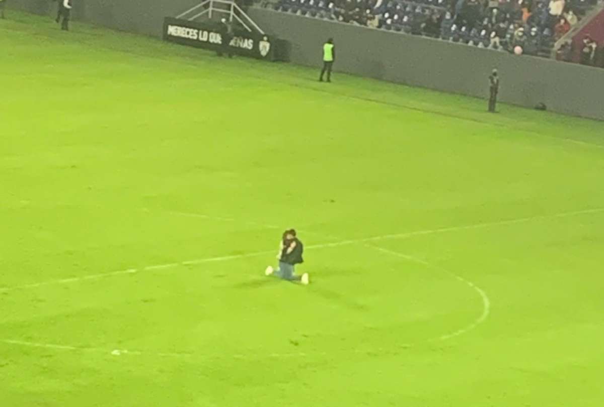 Joven le pidi&oacute; matrimonio a su novia durante la final de la LigaPro