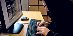 En las redes sociales tambi&eacute;n act&uacute;an sigilosamente los delincuentes de todo tipo. Marco Salgado / El Tel&eacute;grafo