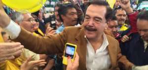 Nebot, en su visita a Ambato, dijo que no es partidario "de derecha ni de izquierda"