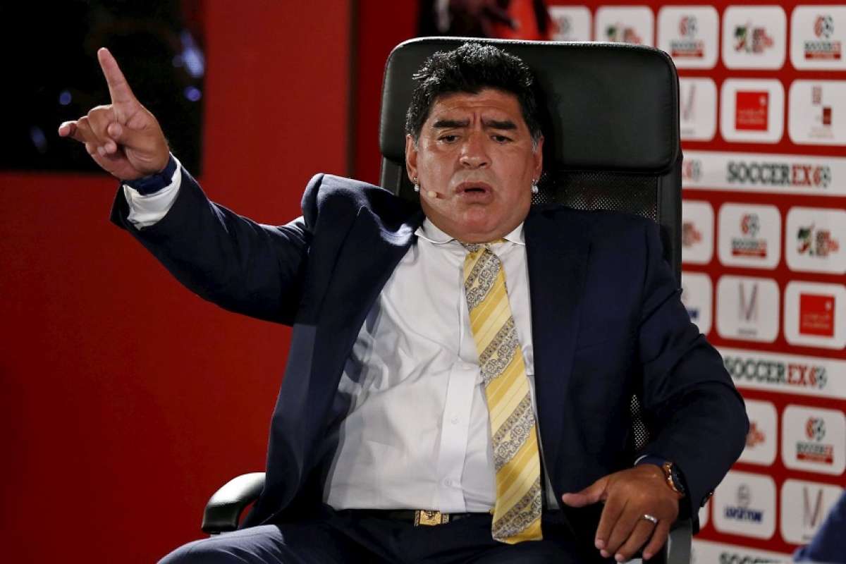 "&iexcl;Cuidado!", advierte Maradona, que vuelve por la FIFA