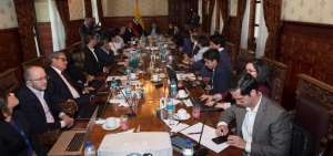 El presidente Rafael Correa se reuni&oacute; con el frente social en el Palacio de Carondelet, en Quito, para analizar la ayuda a los damnificados del terremoto del pasado 16 de abril.