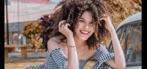 Yilda Banch&oacute;n estrena &ldquo;Rizos de amor&rdquo;