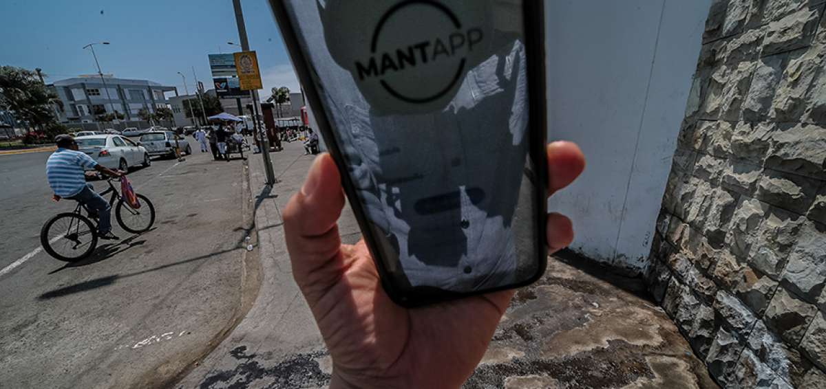Las paredes de los predios del Puerto de Manta son usadas como urinarios; es una queja ciudadana realizada por medio de la App.