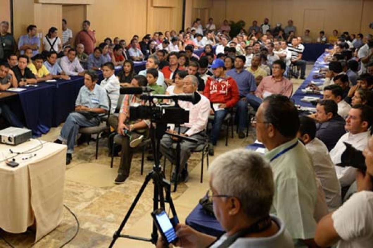 En Guayaquil, los fot&oacute;grafos se reunieron hace tres semanas para iniciar un censo que permita su profesionalizaci&oacute;n. FOTO: ALFREDO PIEDRAH&iacute;TA