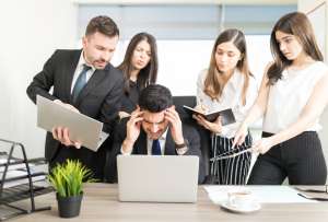 El 56% de los trabajadores se&ntilde;ala que su empresa no tiene pol&iacute;ticas de apoyo.