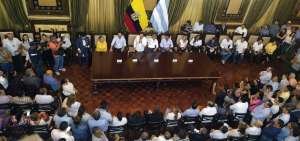 La rueda de prensa de Nebot y Viteri se realiz&oacute; en el Sal&oacute;n de la Ciudad.