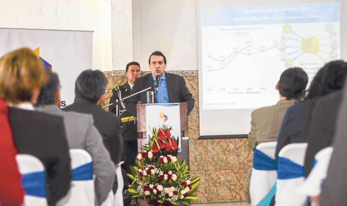 Fausto Herrera, ministro de Finanzas, destac&oacute; que en este a&ntilde;o no est&aacute; previsto que se realicen m&aacute;s recortes presupuestarios a los inicialmente anunciados. Foto: Santiago Aguirre/El Tel&eacute;grafo