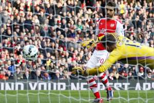 Flamini cerr&oacute; la cuenta ante el West Ham 3-0 para la goleada de los gunners. Foto: Agencia AFP