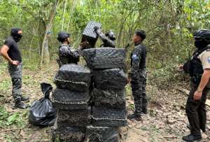 La Polic&iacute;a incaut&oacute; tres toneladas de droga en Manab&iacute;