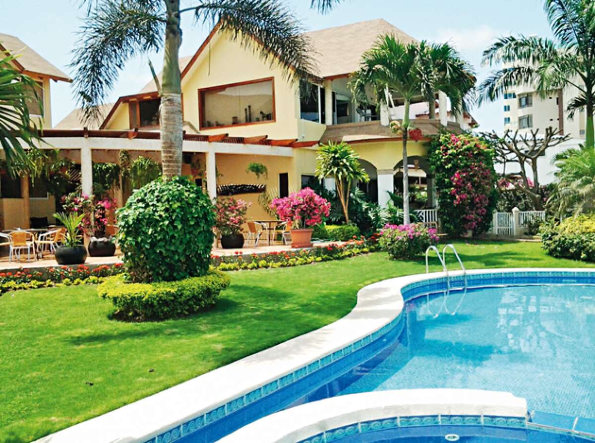Anah&iacute; Hotel Boutique conserva gran parte de la infraestructura de la casa colonial donde fue edificada. Su construcci&oacute;n tard&oacute; 4 a&ntilde;os y cuenta con 16 habitaciones.