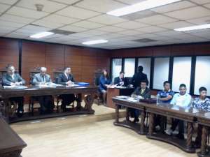 De los ocho apelantes, solo asistieron tres personas ante el tribunal de la Sala Penal, en la CNJ. Foto: Gabriela Castillo/El Tel&eacute;grafo