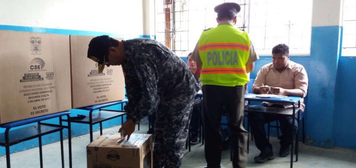 Elecciones con normalidad en recintos de Machala