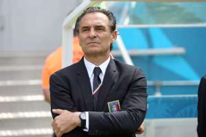 Cesare Prandelli llev&oacute; a Italia a la final de la Eurocopa 2012. Foto: Agencias