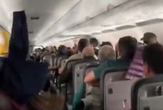 Lo que menos se imaginaban los pasajeros de este vuelo es que las turbulencias provocarían terror en las alturas.