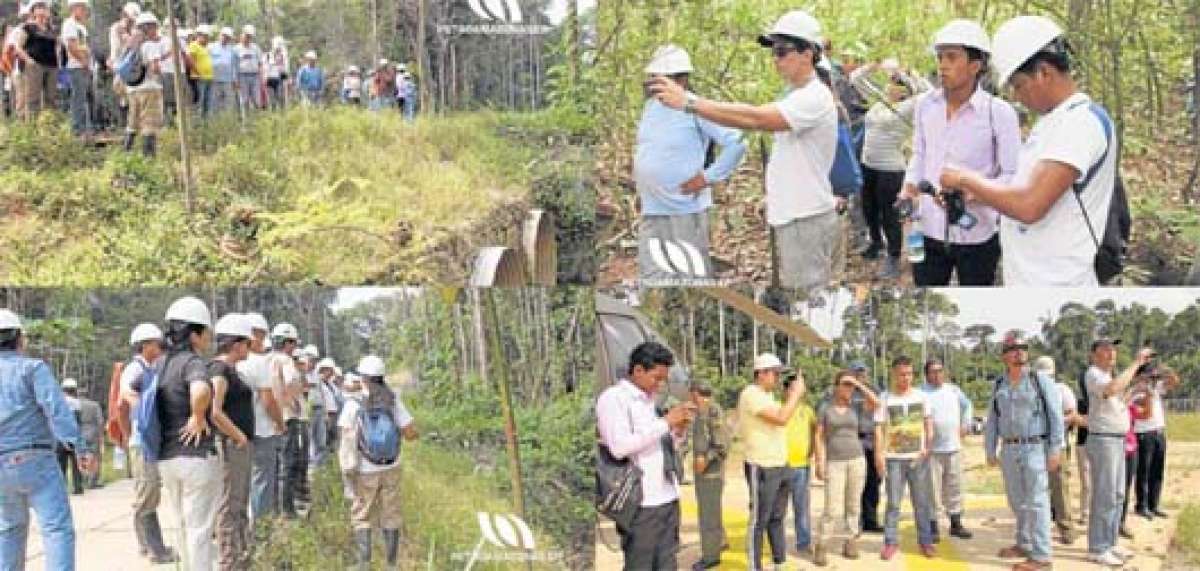 Los veedores ciudadanos, entre ellos Luis Simba&ntilde;a y Gustavo Zurita, verifican las obras que ha realizado la petrolera estatal Petroamazonas en el bloque 31 del ITT. Fotos: Cortes&iacute;a Petroamazonas