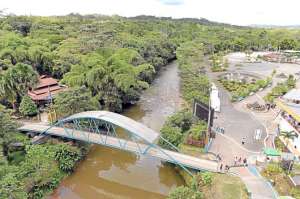 Adem&aacute;s de ser el sector donde naci&oacute; el &lsquo;volquetero&rsquo;, plato t&iacute;pico de Pastaza, el barrio Obrero es la puerta al Paseo Tur&iacute;stico m&aacute;s grande de la regi&oacute;n. En el sitio tambi&eacute;n hay un malec&oacute;n y una torre ideal para hacer fotos panor&aacute;micas. FOTO: ROBERTO CH&Aacute;VEZ