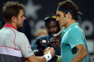 Federer derrot&oacute; a su compatriota por 6-4 y 6-2 y aventaja a Djokovic en enfrentamientos 20 victorias a 18. Foto: Agencia AFP