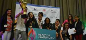 Ver&oacute;nica Juna, Fundaci&oacute;n Crisfe; ganadores del primer lugar; y Mar&iacute;a Jos&eacute; Ortega, Activaos.