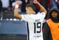 Álex Arce anotó el primer gol del albo